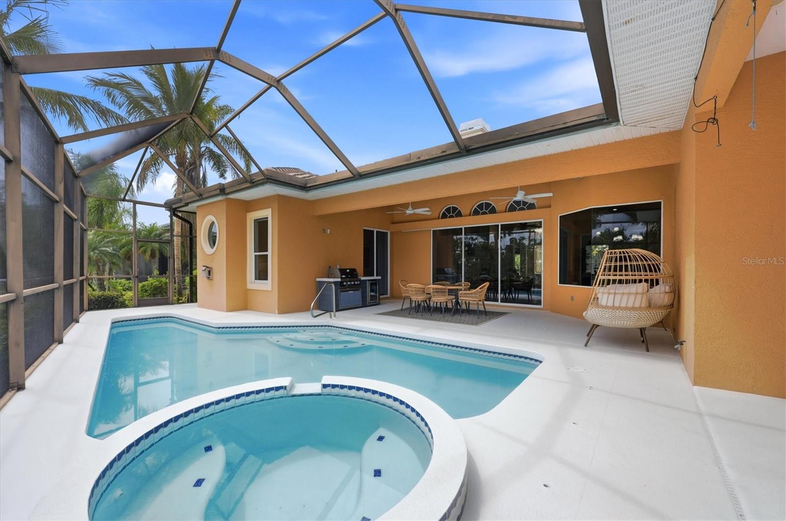 AMBERWYND - Residential