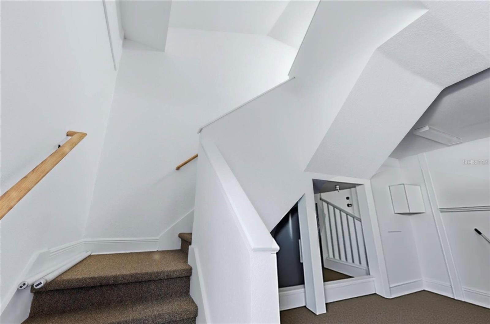 AMBERWYND - Residential