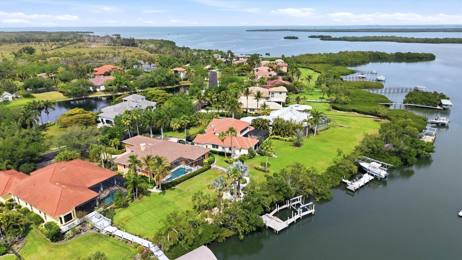 1740 AMBERWYND CIRCLE W