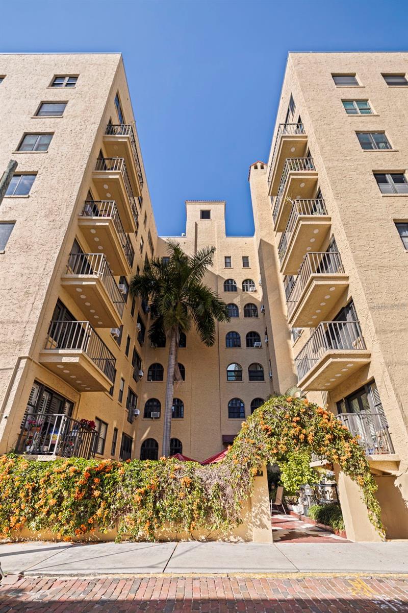 FLORI DE LEON APTS CO-OP - Residential