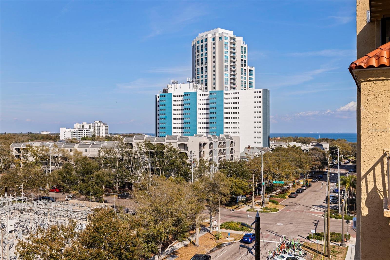 FLORI DE LEON APTS CO-OP - Residential