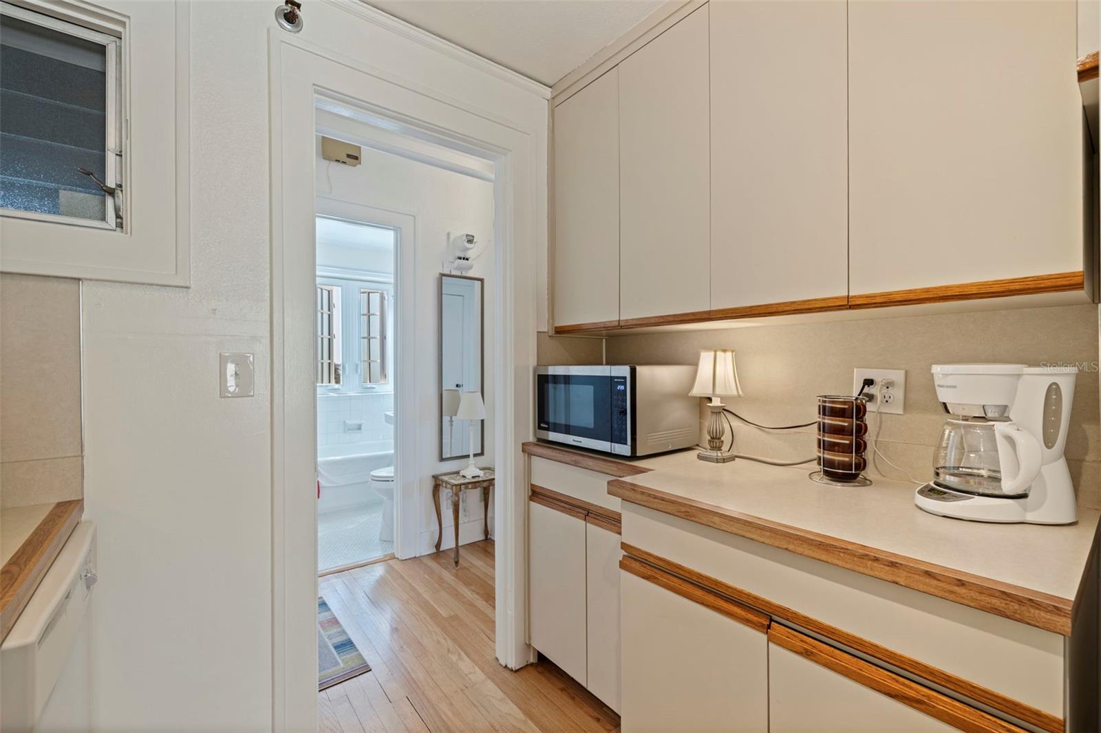 FLORI DE LEON APTS CO-OP - Residential