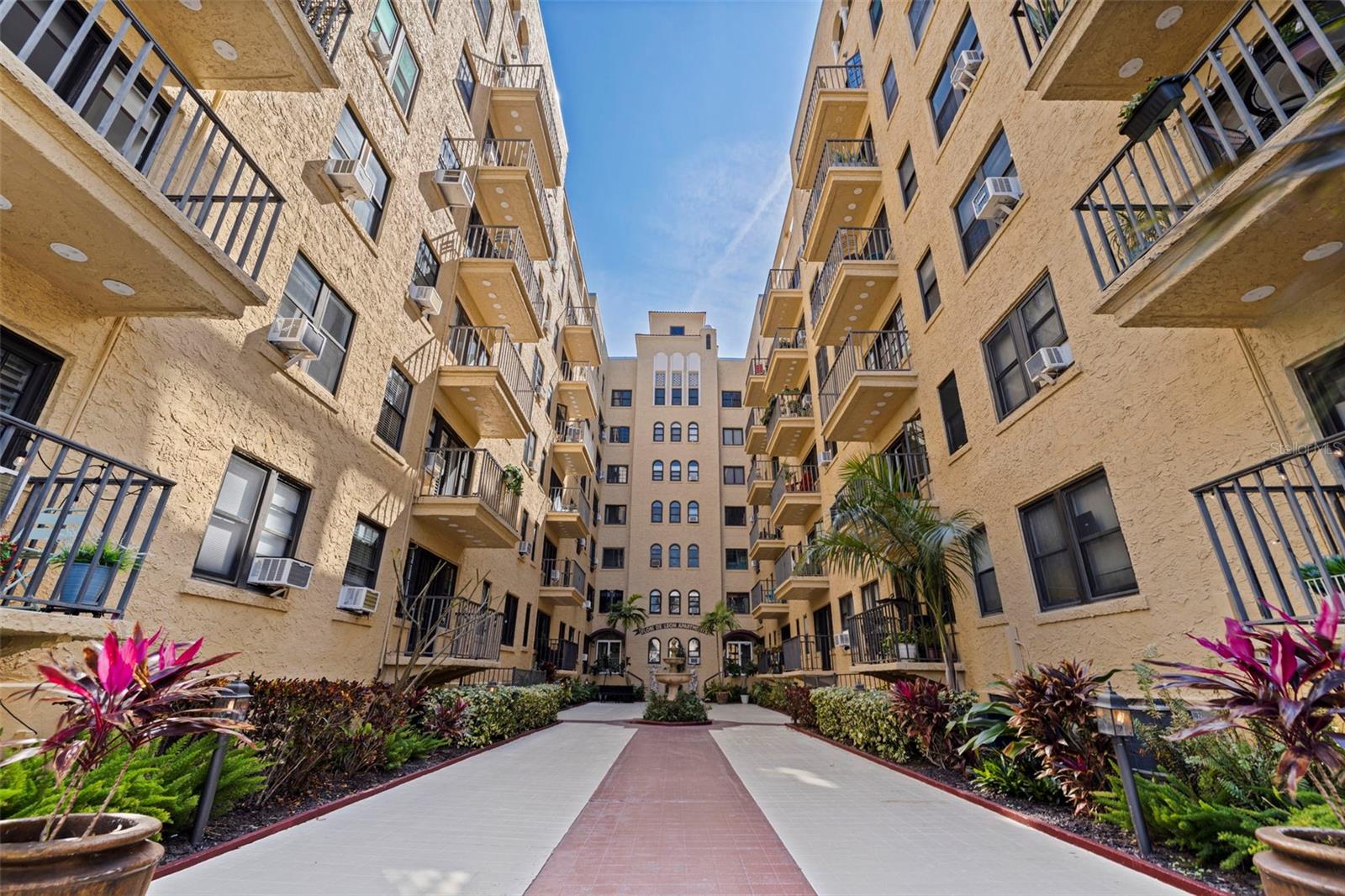 FLORI DE LEON APTS CO-OP - Residential