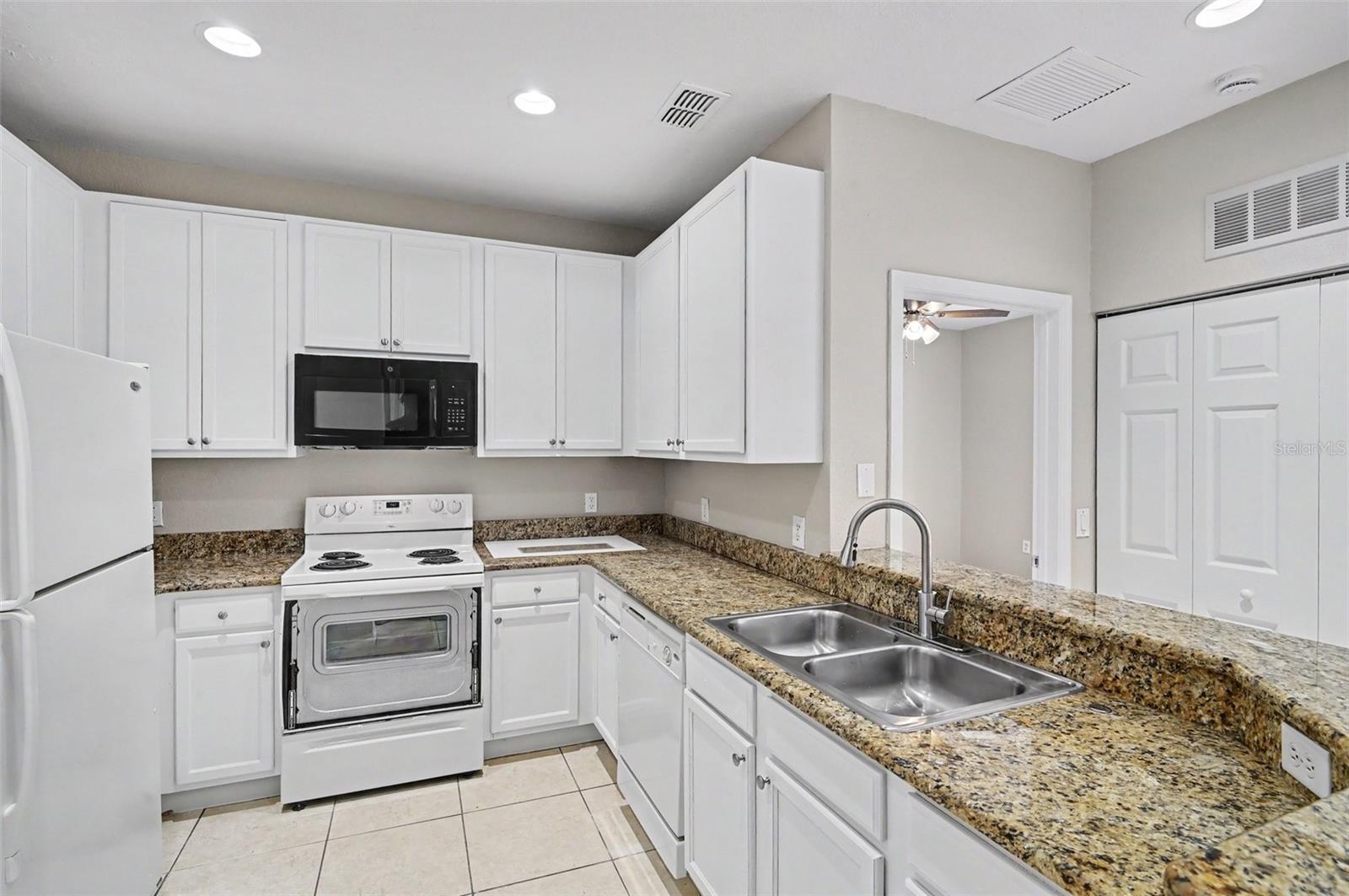 ESTATES/PK CENTRAL CONDO - Residential
