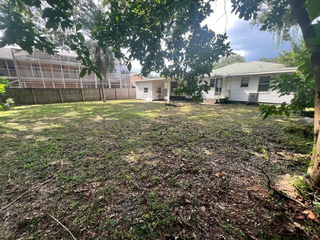 Photo of 3620 W Azeele Street, Tampa, FL 33609 (MLS # TB8449802)
