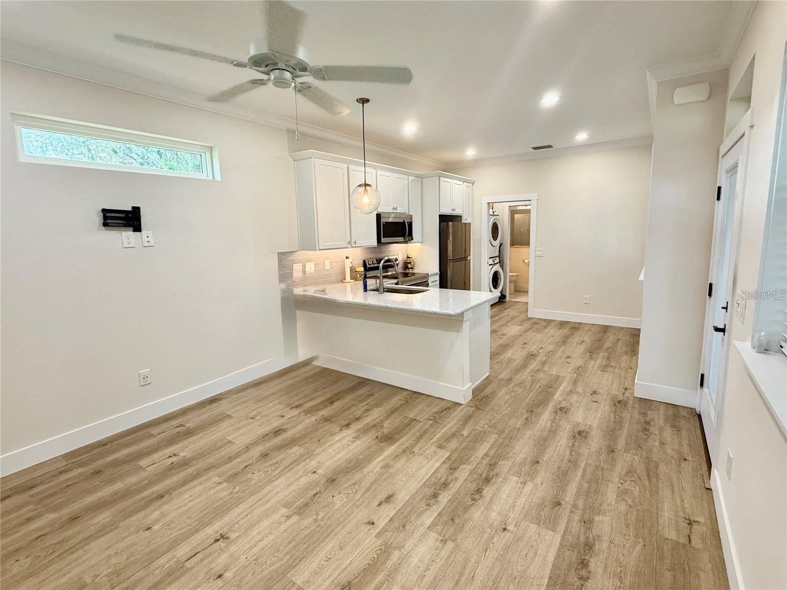 LAKESHORE AT LAKE ANDREW - Residential