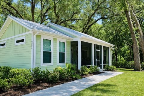 Photo of 3607 Umbrella Tree Lane, Oxford, FL 34484 (MLS # G5108758)