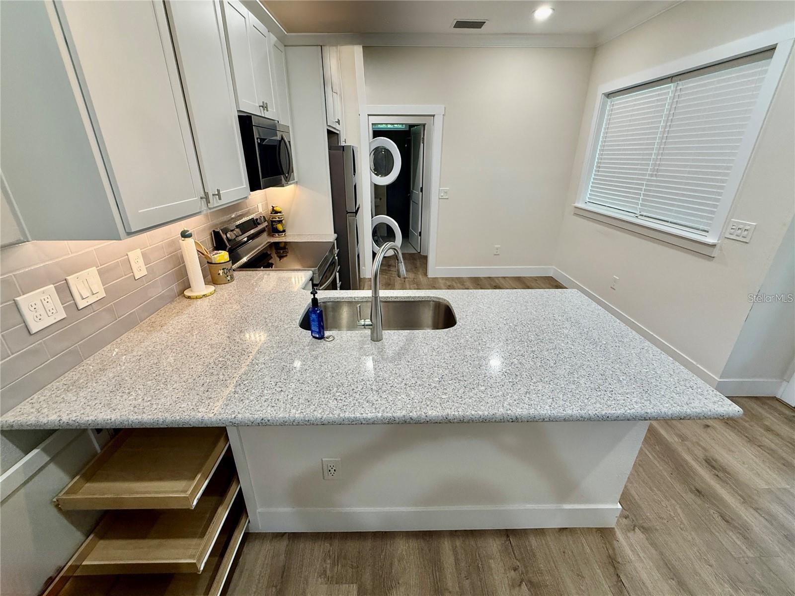 LAKESHORE AT LAKE ANDREW - Residential