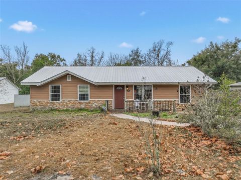 Photo of 109 Jackson Circle, Palatka, FL 32177 (MLS # FC315051)