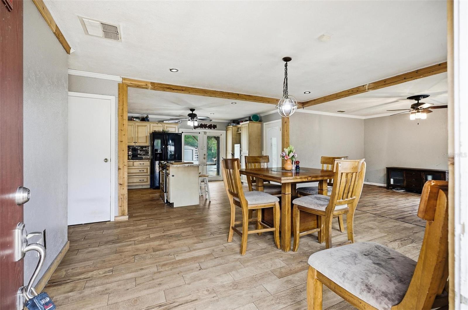 HERITAGE OAKS - Residential