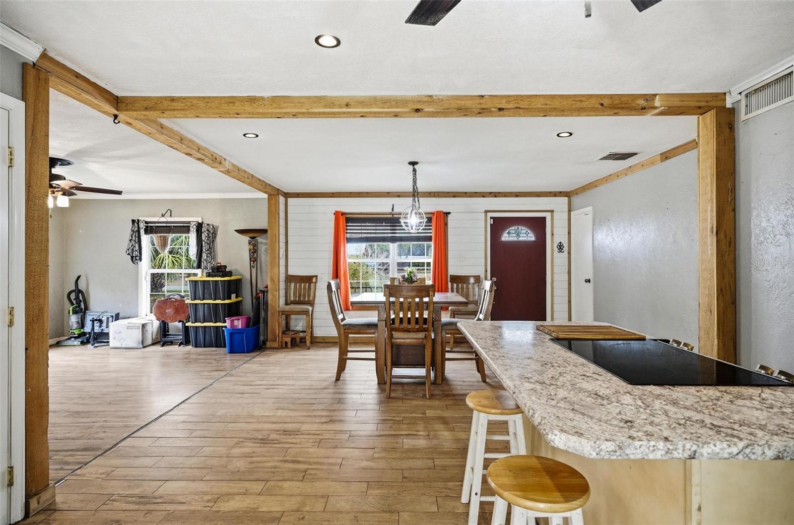 HERITAGE OAKS - Residential