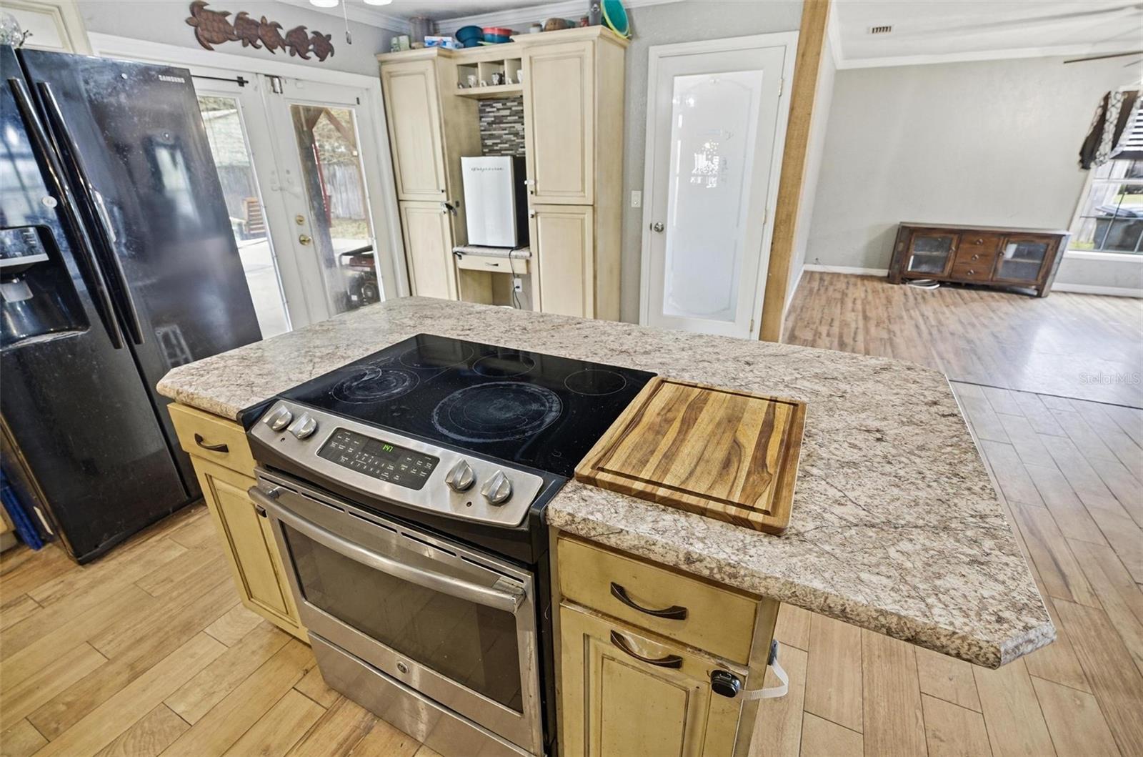 HERITAGE OAKS - Residential