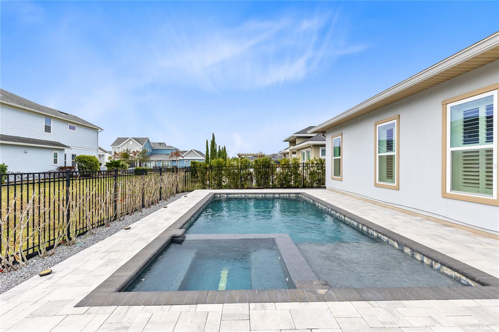 LAUREATE PARK - Residential