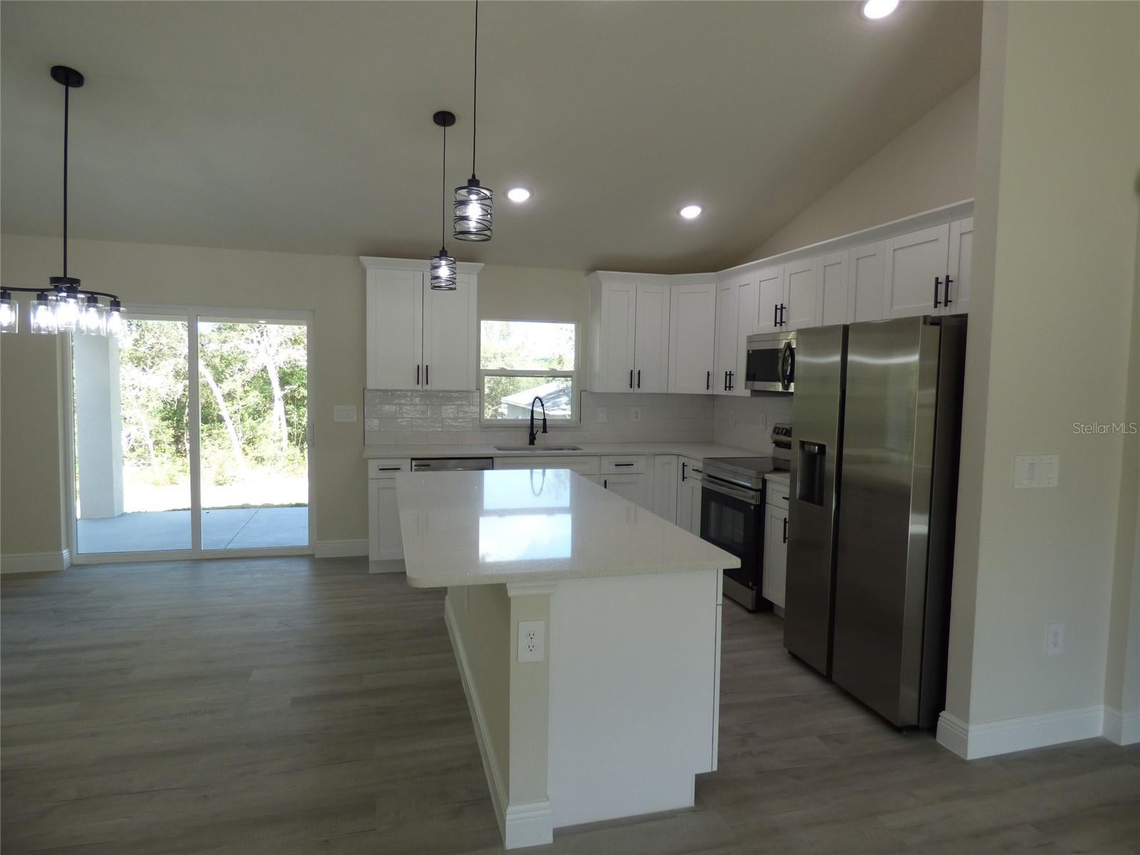 8458 N BOLDER DRIVE