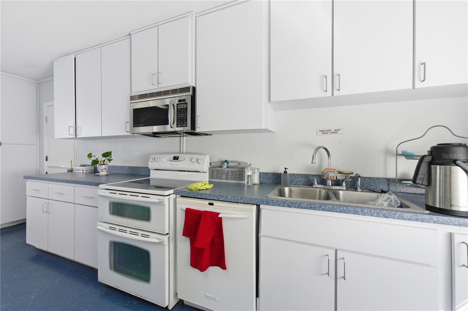 KATHLEEN - Commercial Sale