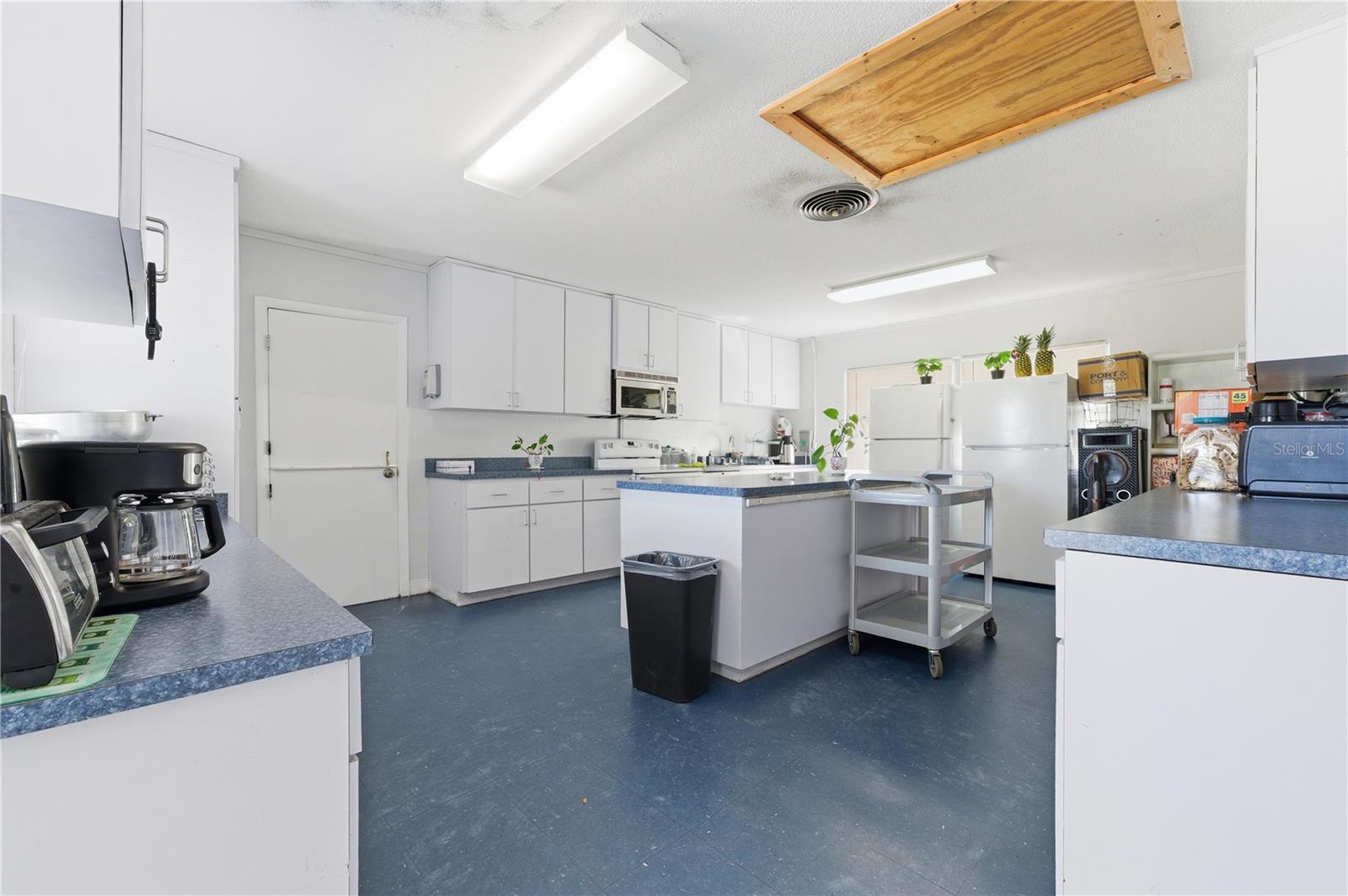 KATHLEEN - Commercial Sale