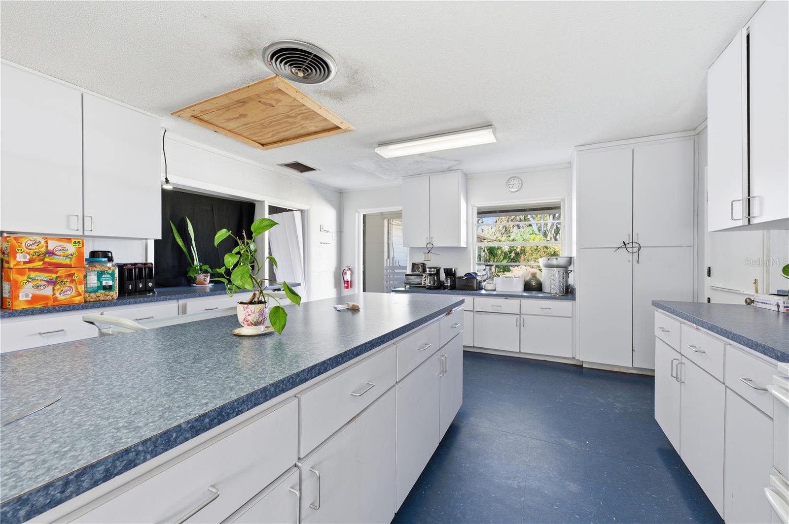 KATHLEEN - Commercial Sale