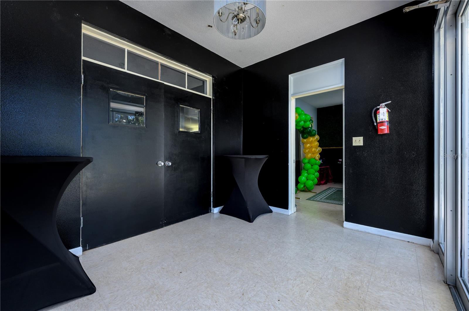 KATHLEEN - Commercial Sale