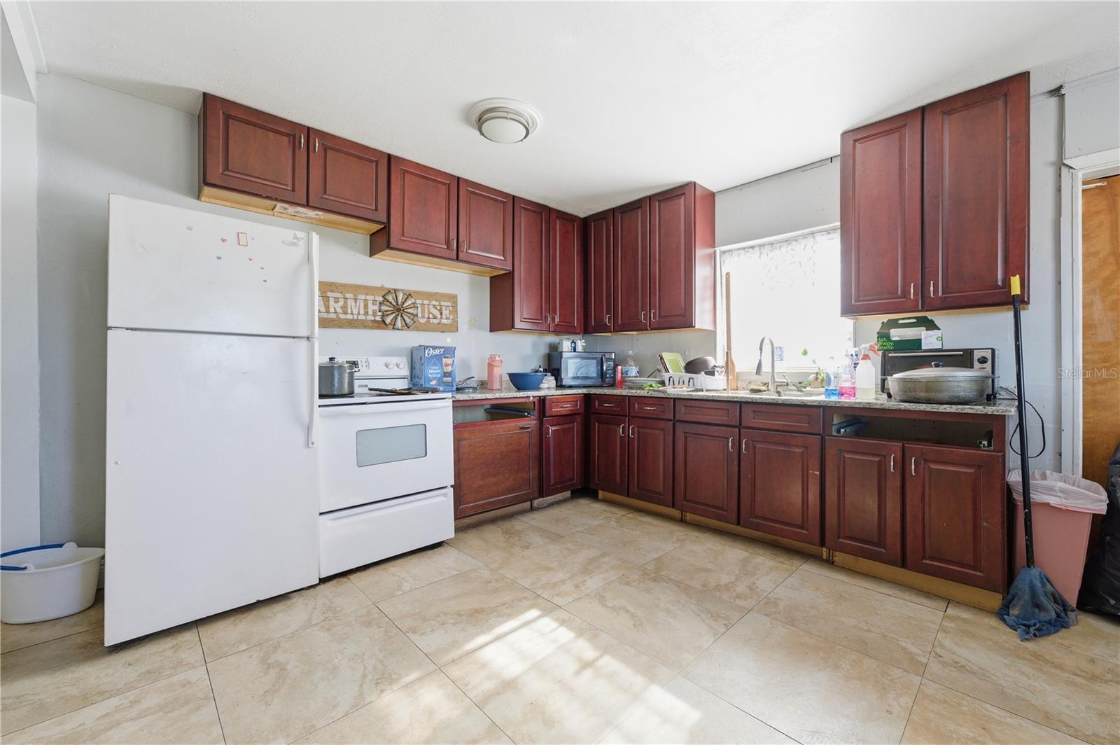 KATHLEEN - Commercial Sale