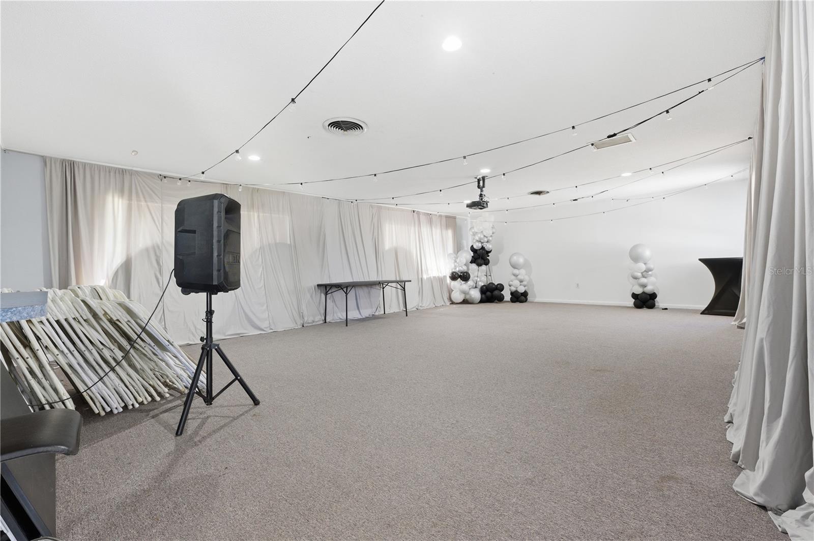 KATHLEEN - Commercial Sale