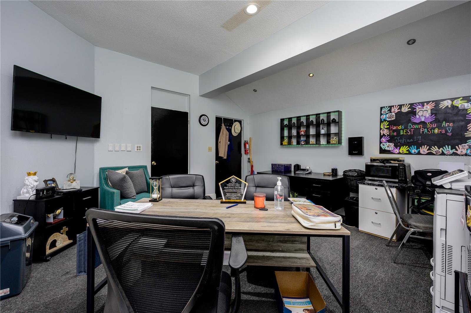 KATHLEEN - Commercial Sale