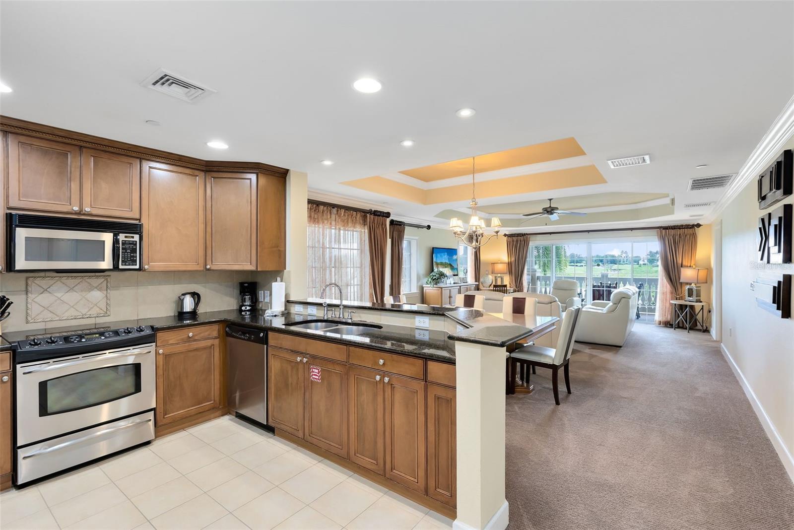 CENTRE COURT RIDGE CONDO PH 6 BLDG F - Residential