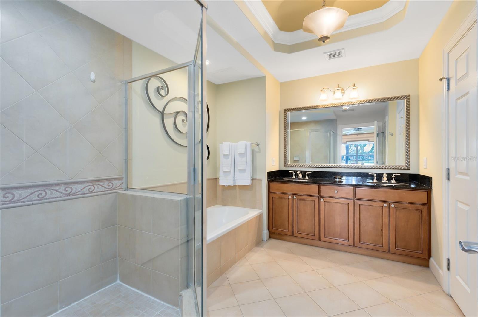 CENTRE COURT RIDGE CONDO PH 6 BLDG F - Residential