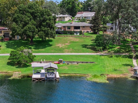 Photo of 2422 Topping Place, Eustis, FL 32726 (MLS # O6438200)