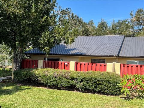 A home in WINTER HAVEN