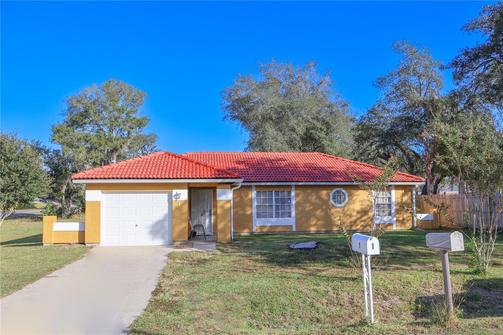 Great Property in Silver Springs Shores Unit 16, This home boasts three bedroom, 2 Bathrooms, 1 Car Garage. This wonderful home is located in quiet area, great neighborhood. . Tiled flooring throughout. Conveniently located from Shopping, Pharmacies, Restaurants, Medical offices.