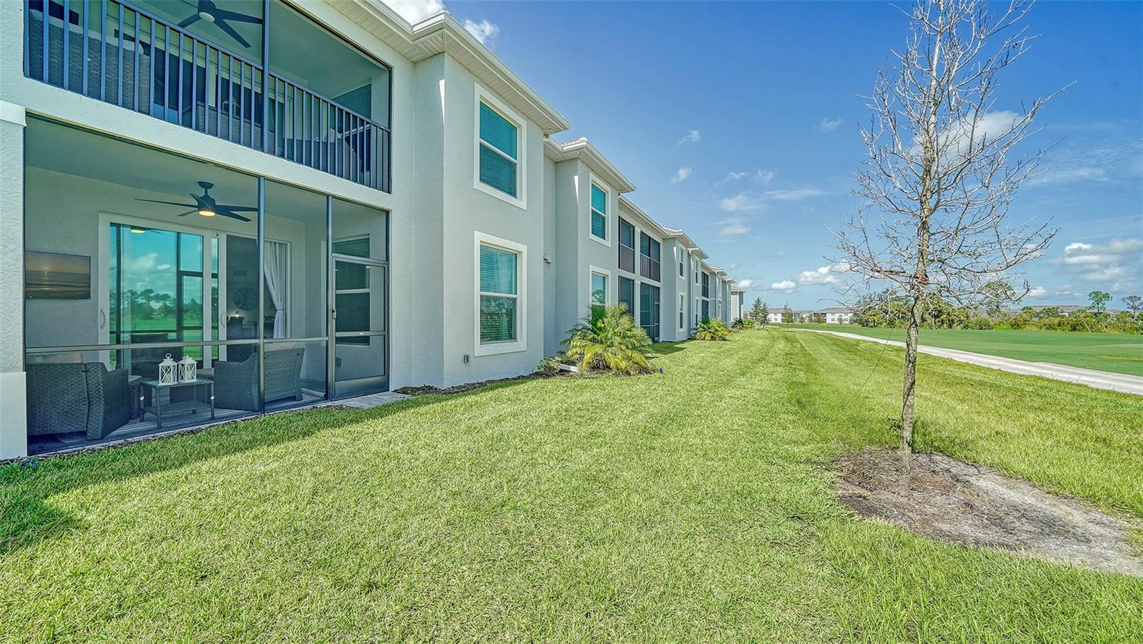WELLEN PARK GOLF GOLF & COUNTRY CLUB - Residential Lease