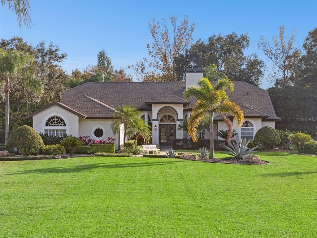 Photo of 10442 Birch Tree Lane, Windermere, FL 34786 (MLS # O6367335)