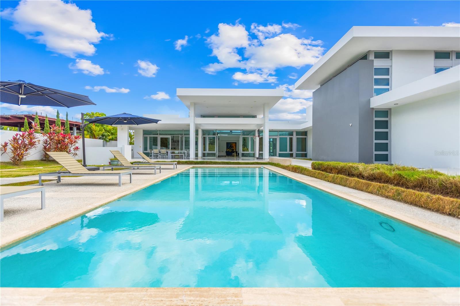 URB. SANTA MARIA - Residential