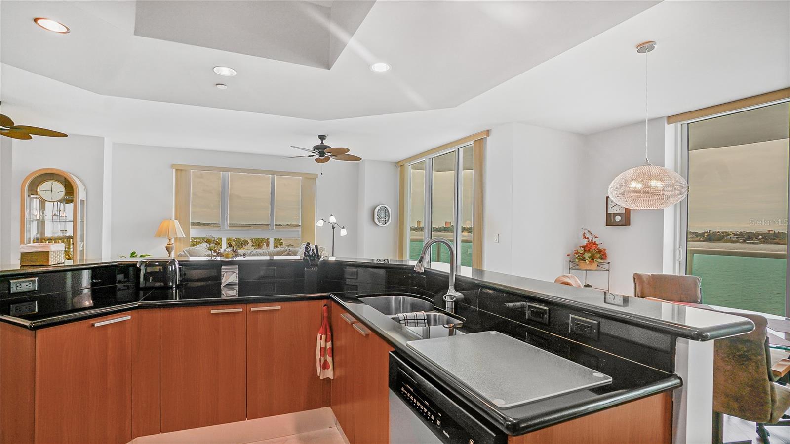 MARINA GRANDE/HALIFAX 01 - Residential