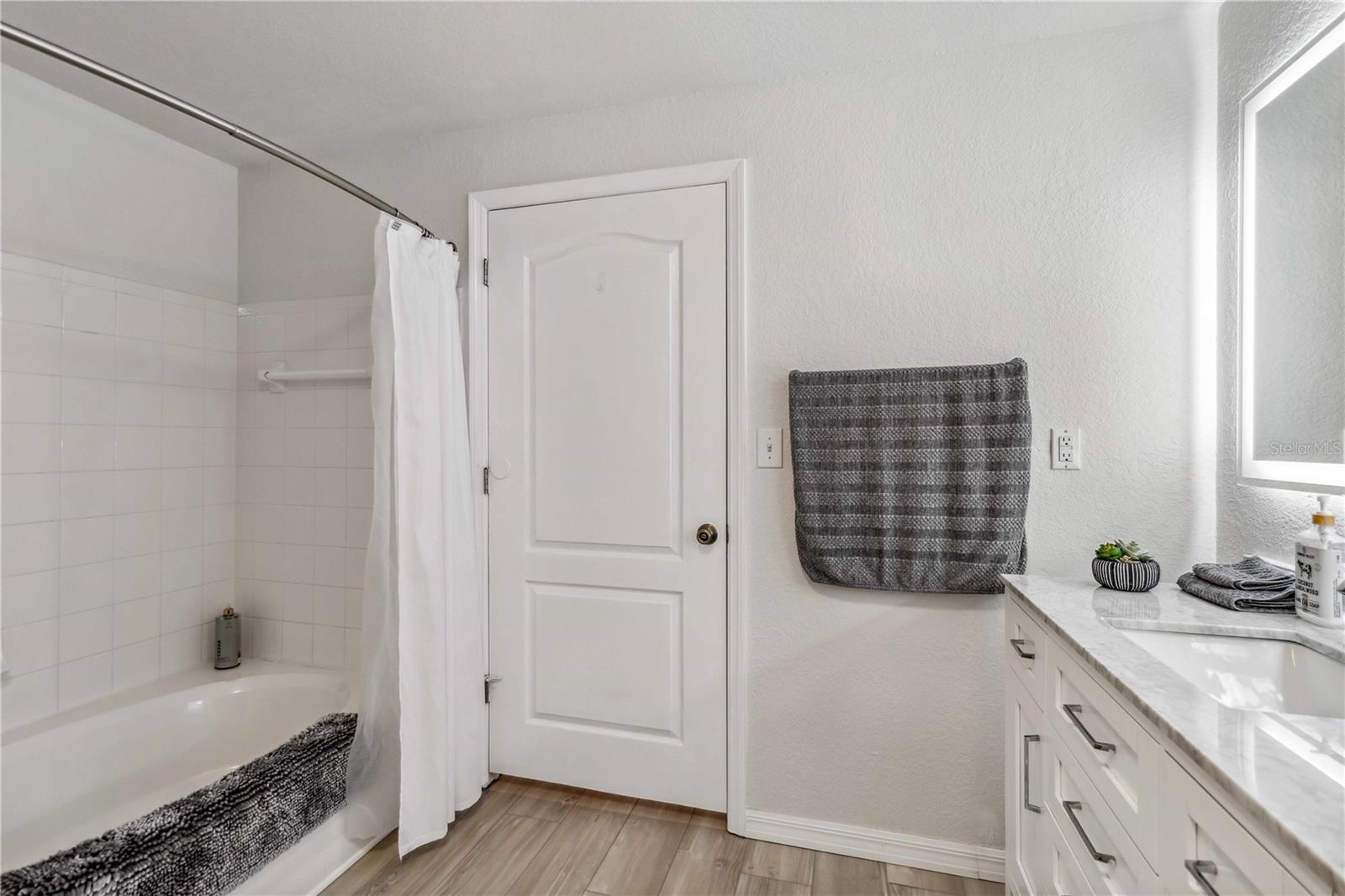 BELLA VILLINO - Residential Lease