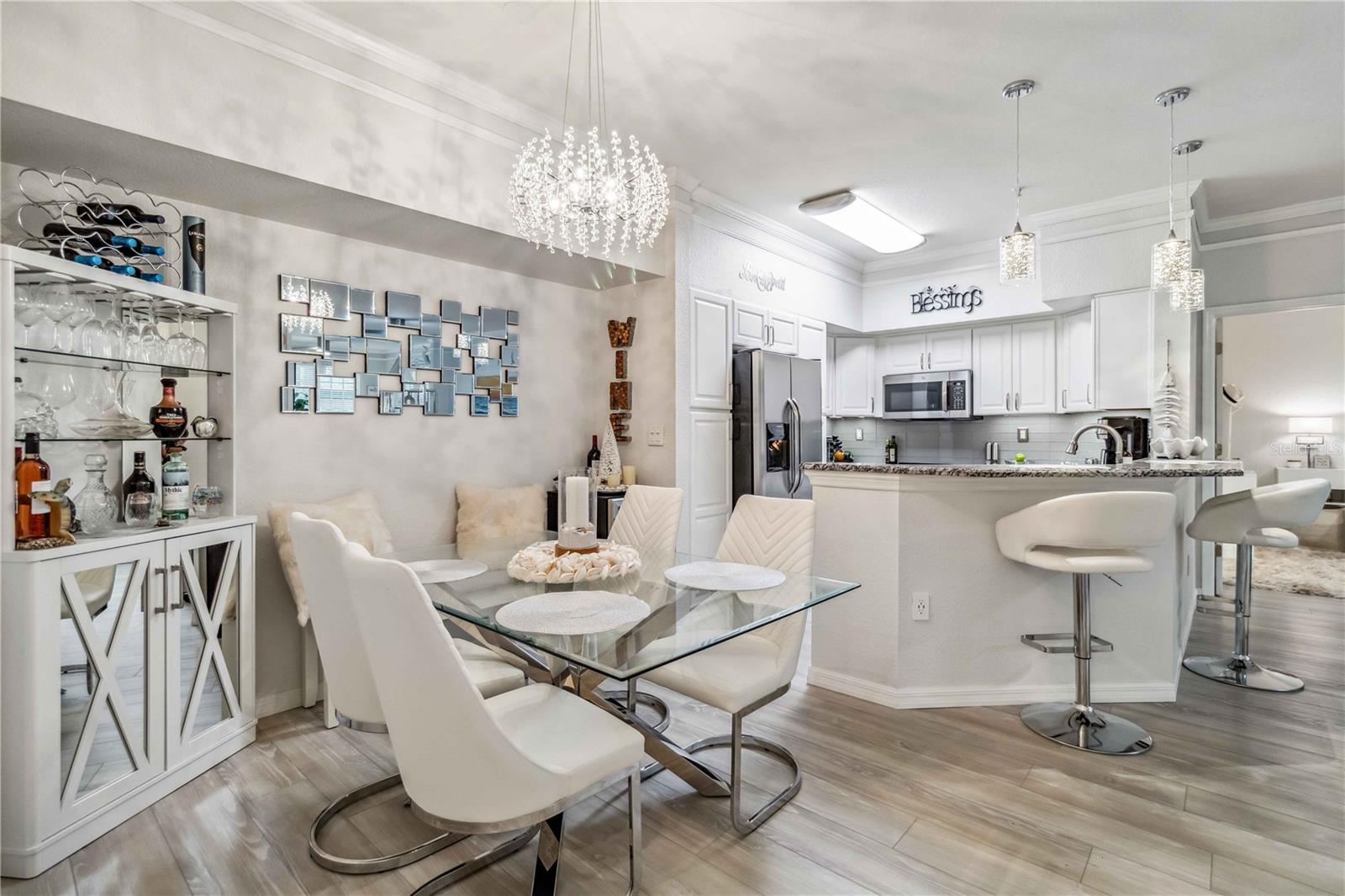 BELLA VILLINO - Residential Lease