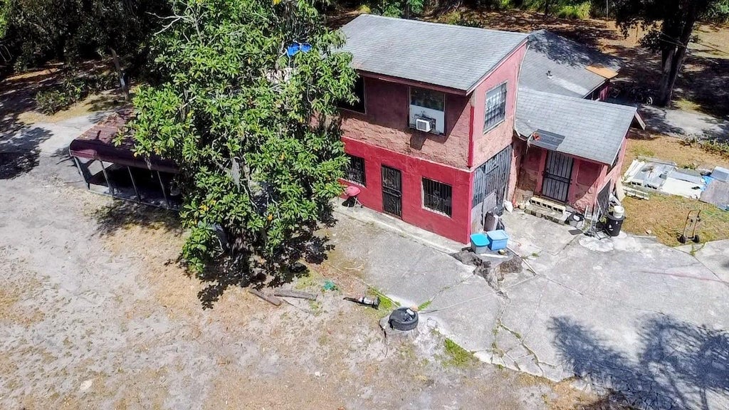 Photo of 6981 Holly Street, Mount Dora, FL 32757 (MLS # O6433387)