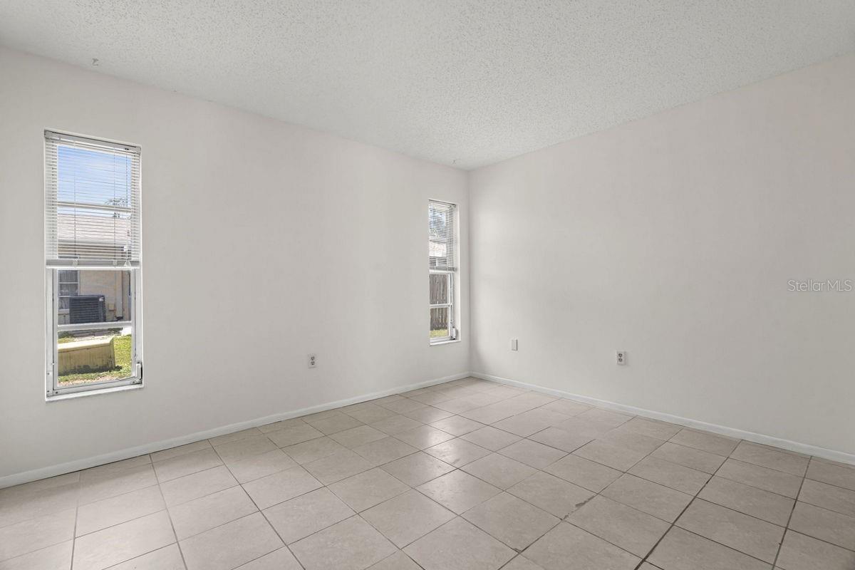 HEATHER HILL APTS - Residential