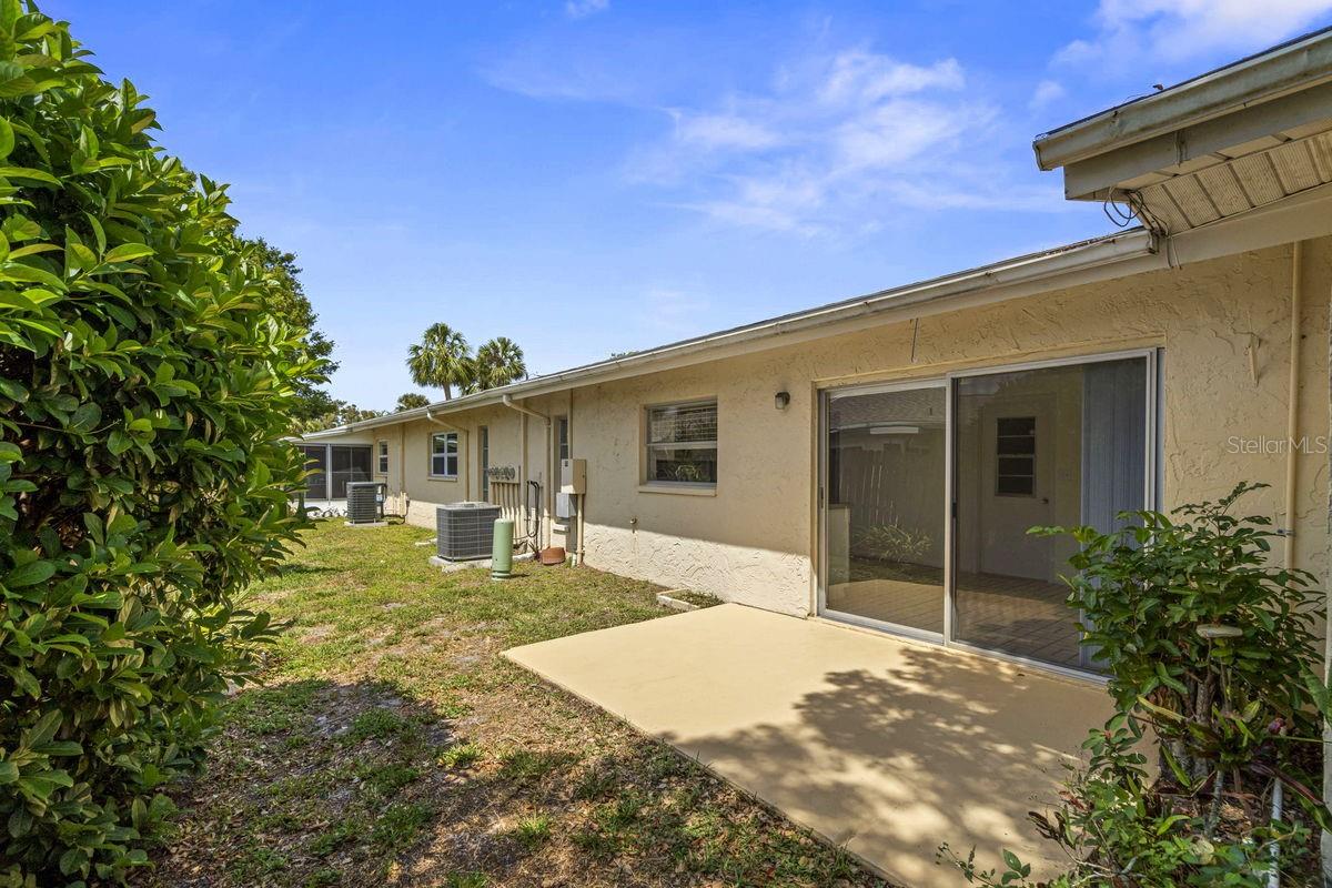 HEATHER HILL APTS - Residential