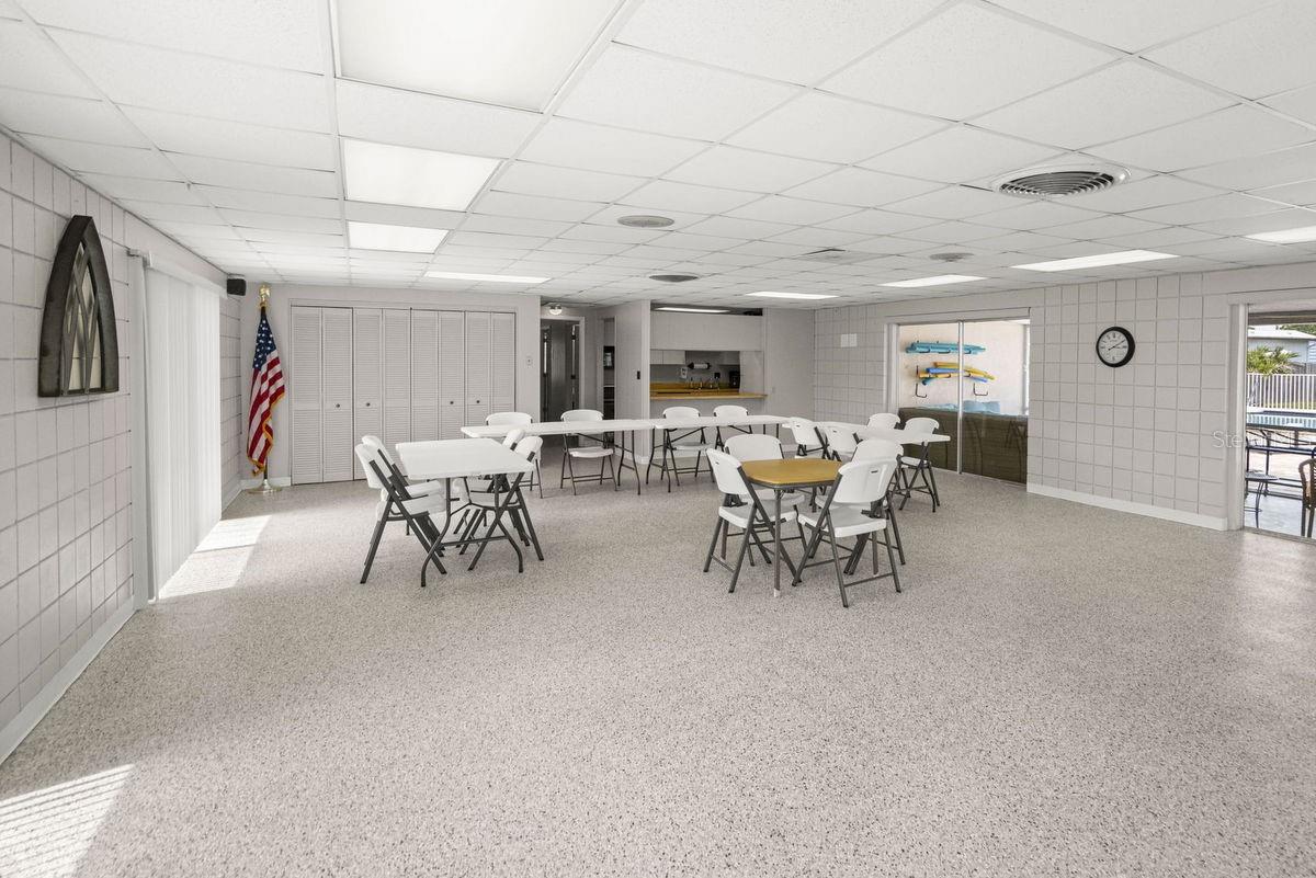 HEATHER HILL APTS - Residential