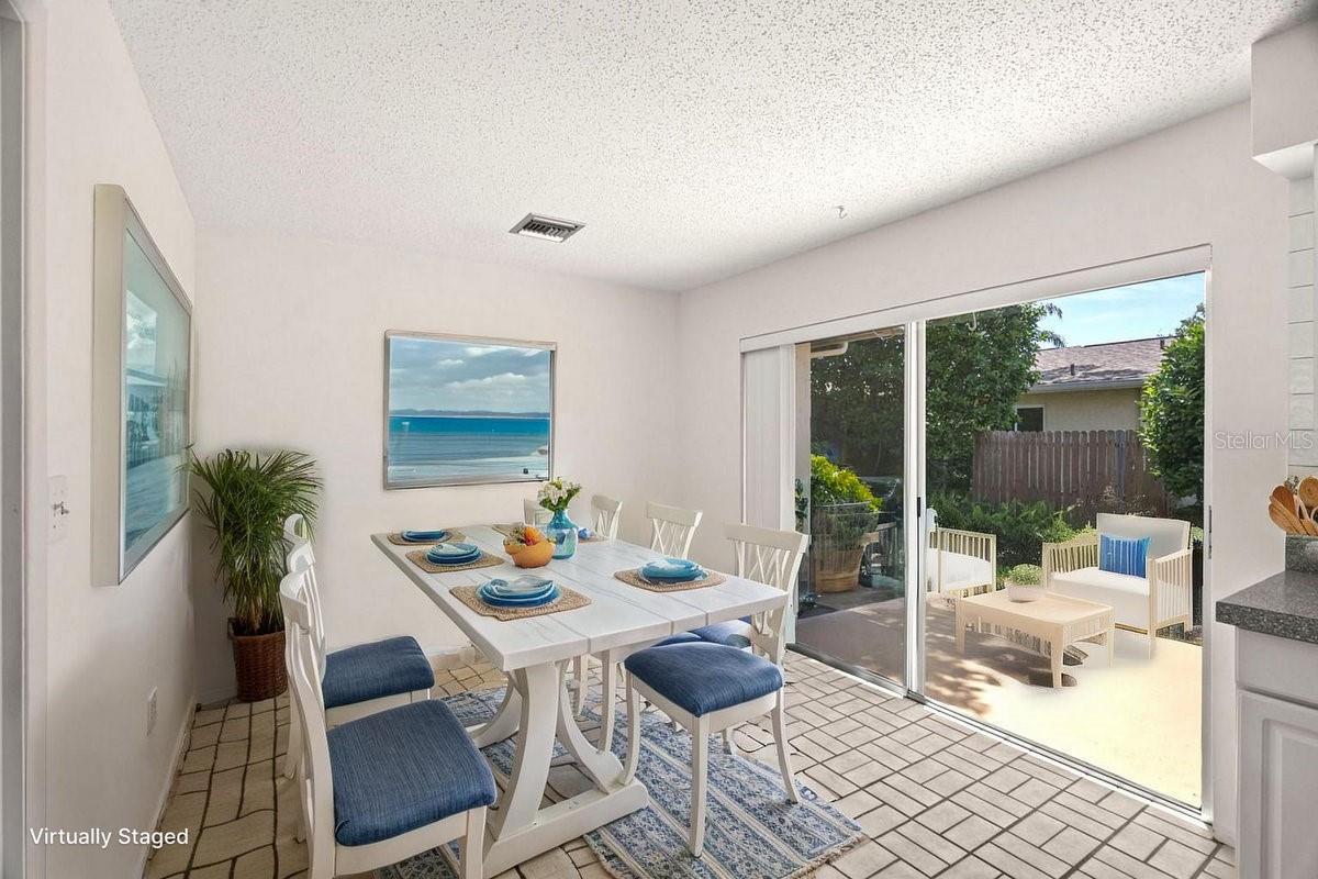 HEATHER HILL APTS - Residential