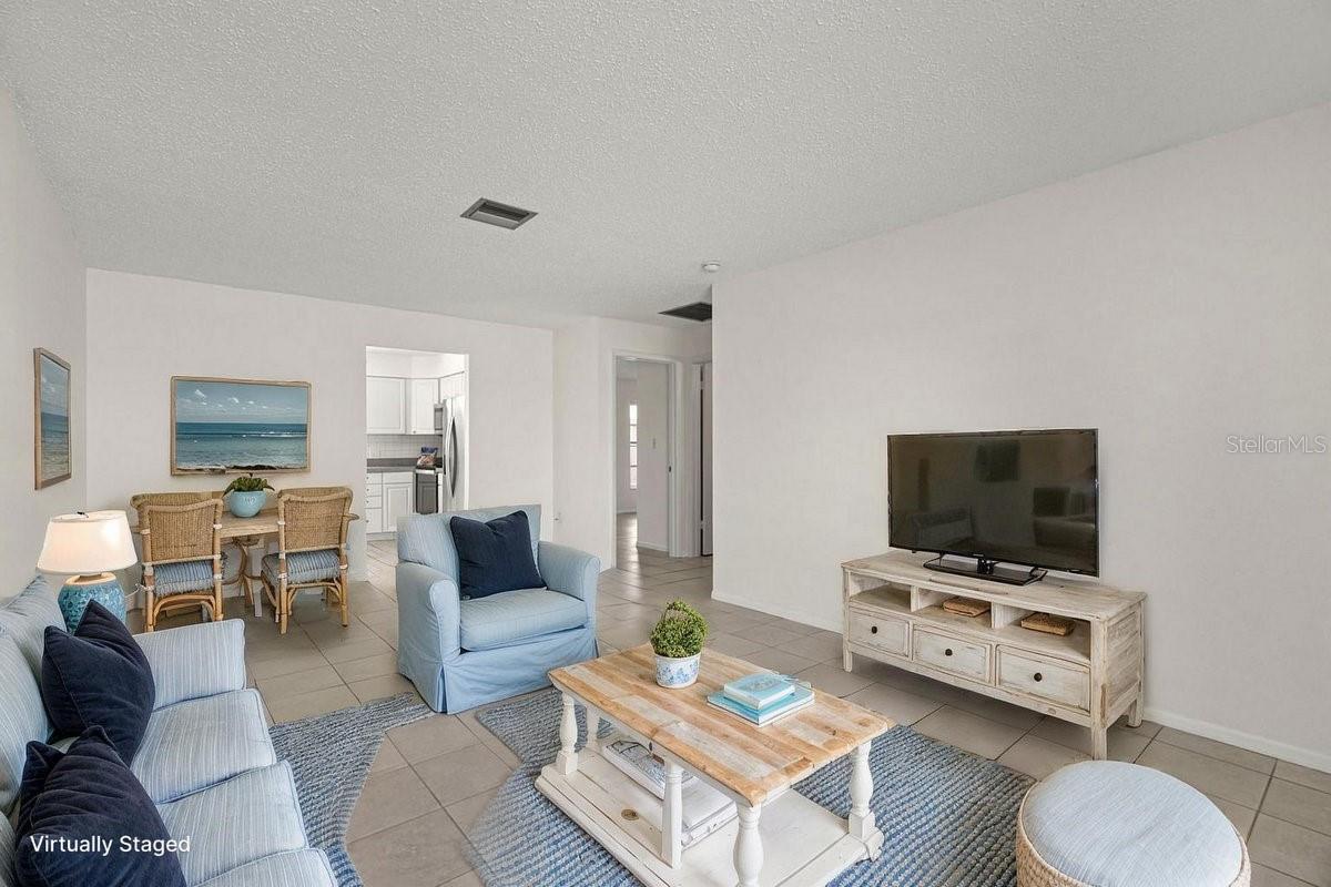 HEATHER HILL APTS - Residential