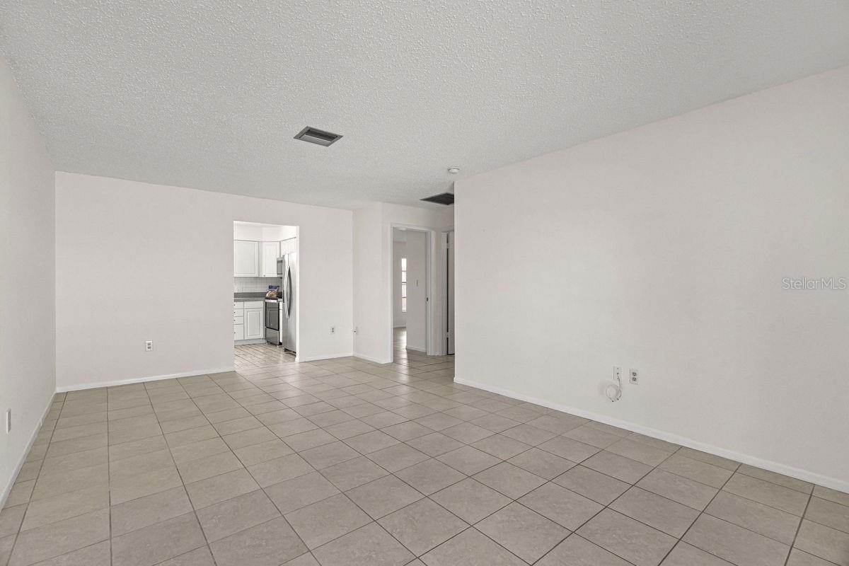 HEATHER HILL APTS - Residential