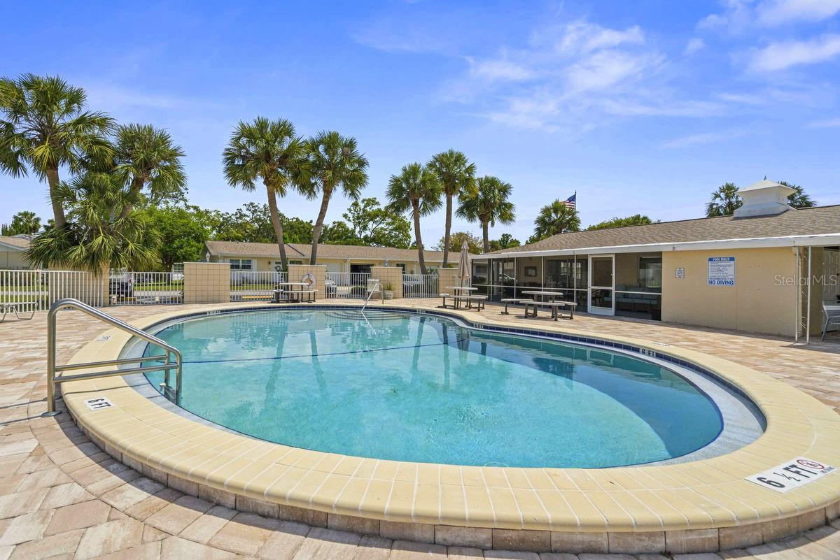 HEATHER HILL APTS - Residential