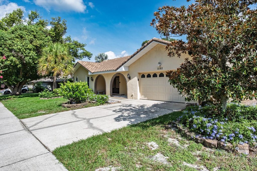 Photo of 2182 Santa Paula Drive, Dunedin, FL 34698 (MLS # TB8424272)