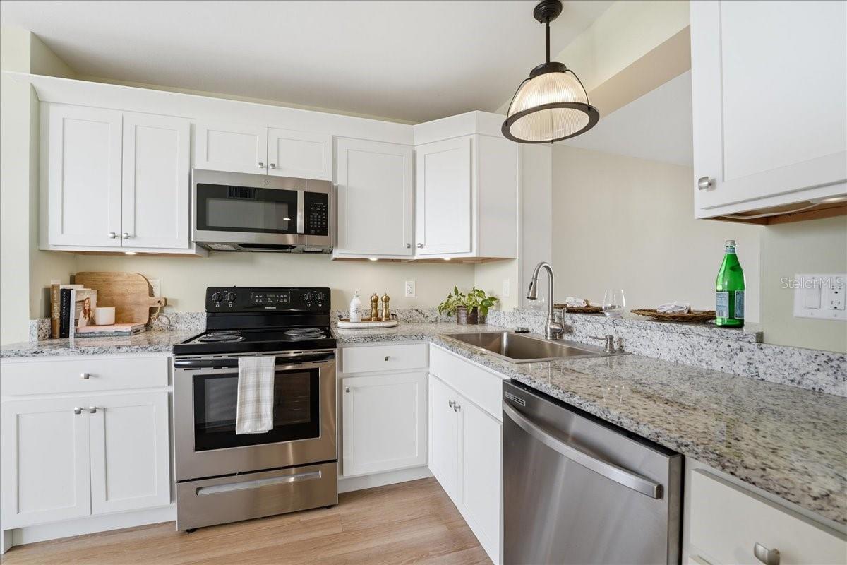 4550 PINEBROOK CIR 506