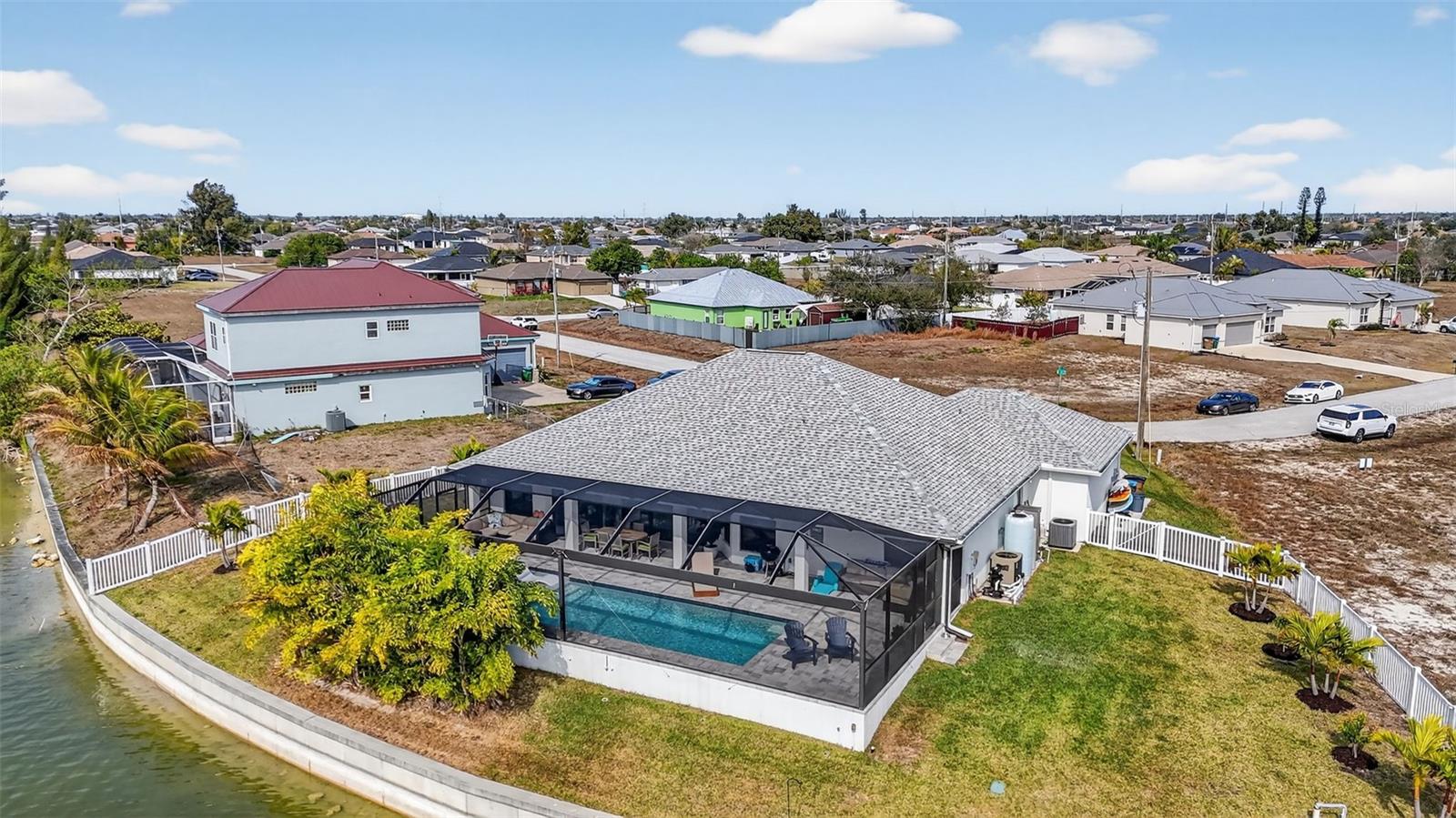 CAPE CORAL - Residential