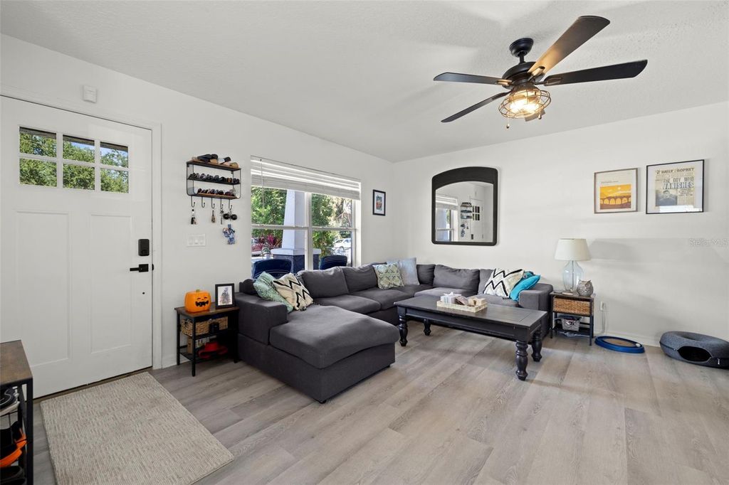 Photo of 522 28th Avenue S, St Petersburg, FL 33705 (MLS # TB8440645)