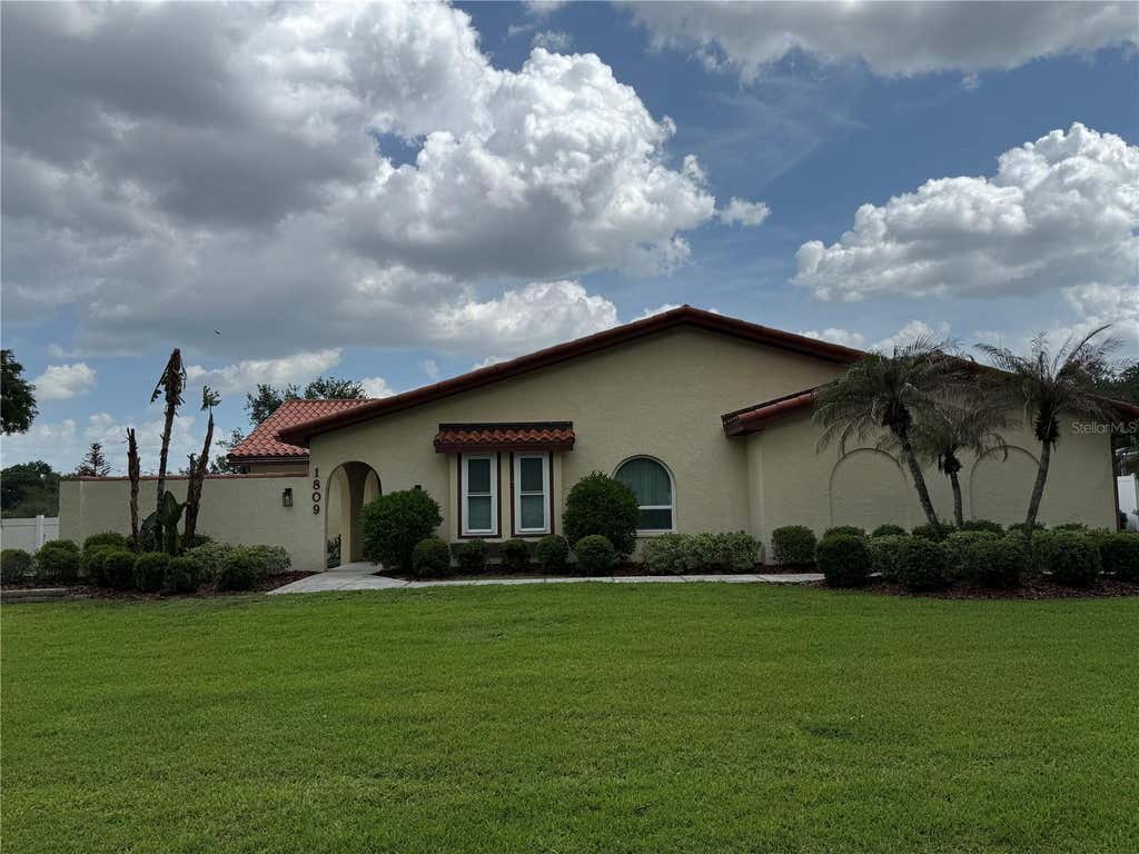 Photo of 1809 Stella Court N, Lakeland, FL 33813 (MLS # L4962864)