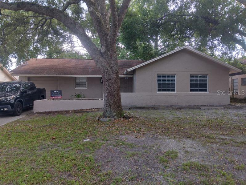 Loverly and Spacious 3 Bedroom 2 Bath Home Located in Orange River Estates...... Tree Shaded Lot with EXTRA's !!!!!! Like One Car Attached Garage, Fenced Back Yard, New Carpet and Flooring, Freshly Painted New Granite Counter Tops. Appliances included in the beatiful Kitchen , Range, Refrigerator with Ice Maker, Dishwasher..... One Year Lease **** Application with Fee Required for Credit Check and Background Check. ***********This won't LAST LONG call your Realtor today for your PRIVITE SHOWING **********